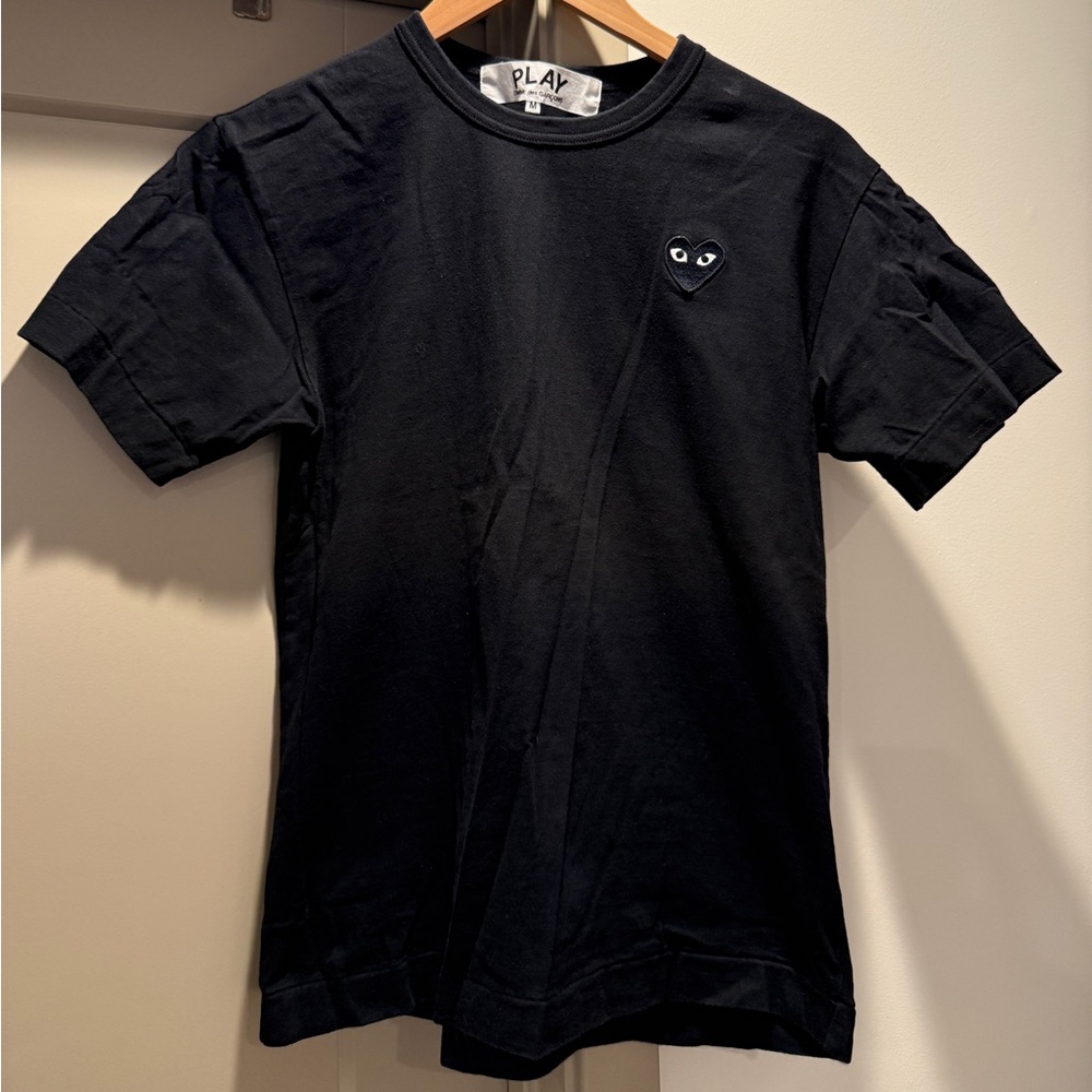 Comme des Garcons PLAY heart tshirt men’s size medium